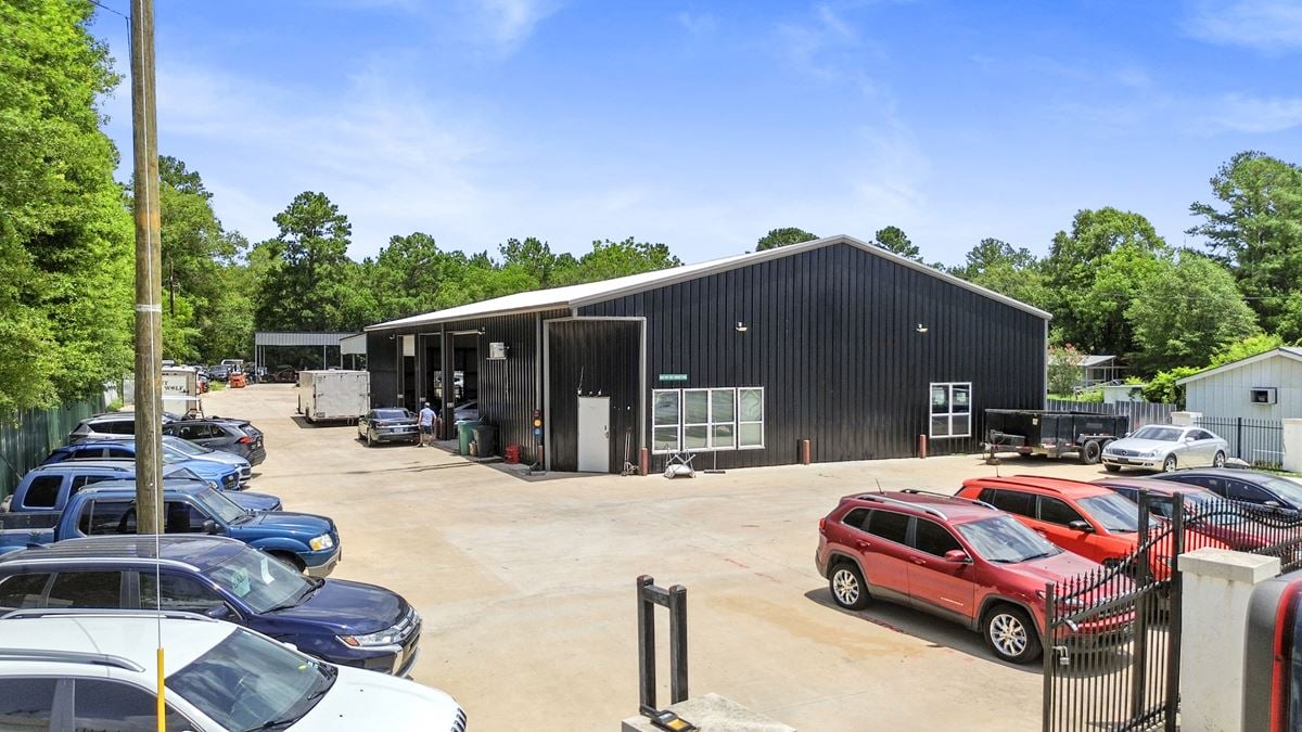 Hwy 105 Frontage – ±1 Acre with  Industrial Building for Commercial or Mixed-Use