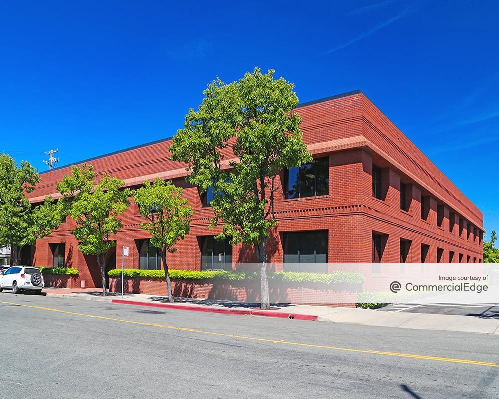 1725 23Rd St, Sacramento, CA 95816