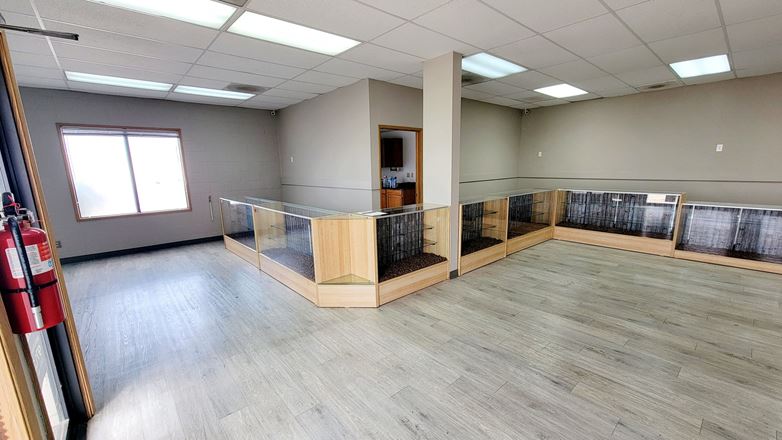 RETAIL / OFFICE & WAREHOUSE