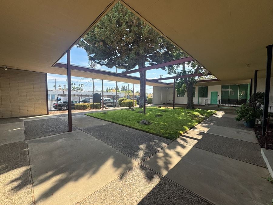 Mills Park Professional Center
