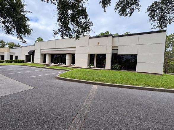 Capital Circle Commerce Center Unit 8