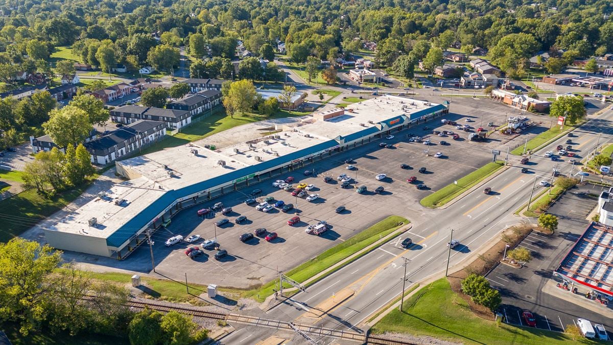 Auburndale Village Shopping Center