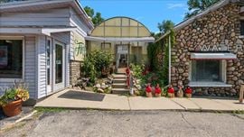 5992 Dixie Hwy