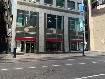 Retail space for Rent at 30-36 S 15th St in Philadelphia