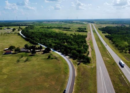 Land space for Sale at 3360-3363 Hubbard in Hill County
