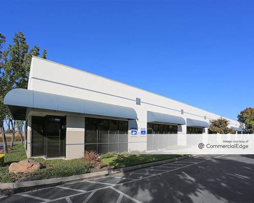 Port Plaza Business Center