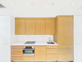 1111 Lagoon Dr