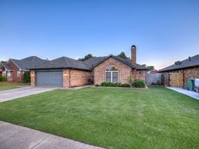 1320 Von Elm Pl