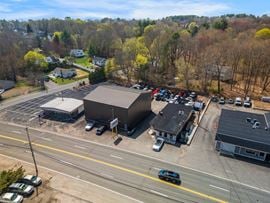 105 Memorial Dr