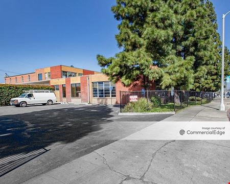 Industrial space for Rent at 7239 Lankershim Blvd in North Hollywood