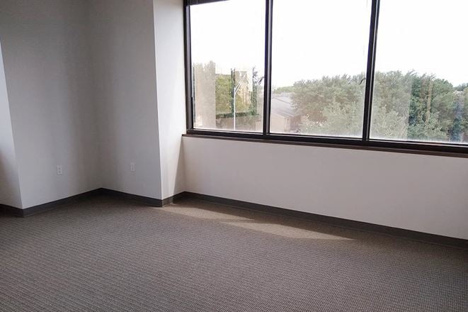 Workstyle Flexible Spaces - 7676 Hillmont