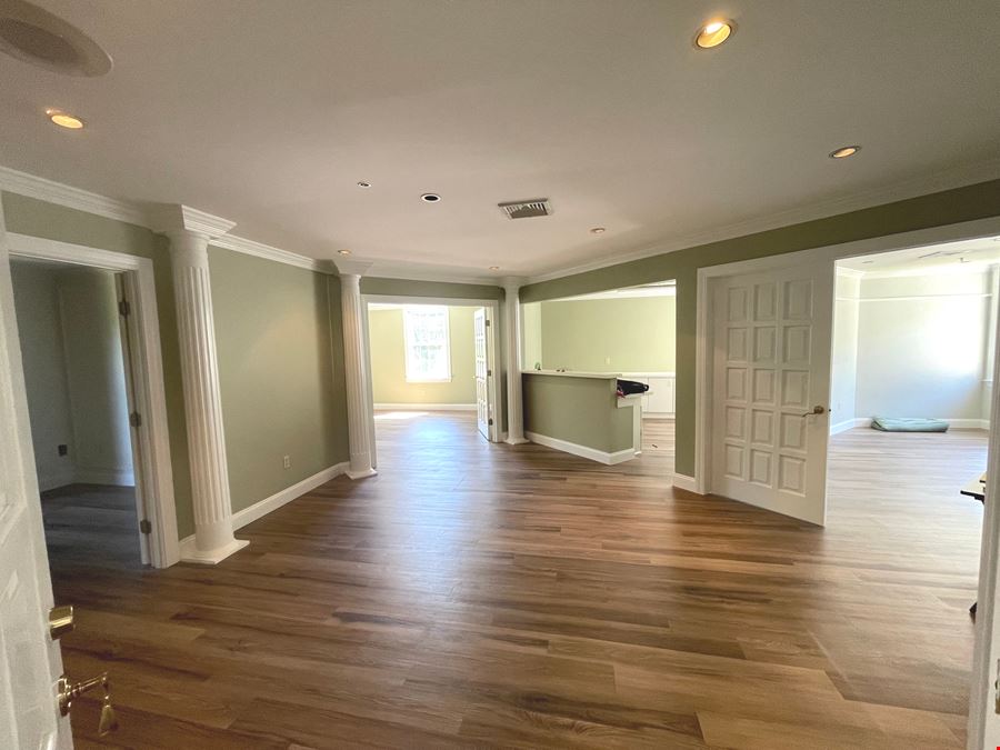 Professional Office Space - Farmington CT - Across from Devonwood Estates!