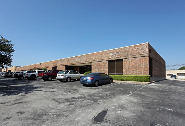 13711 Omega Rd