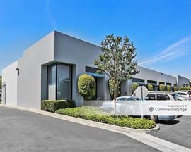Los Alamitos Corporate Center - 4332, 4380-4420 & 4422-4478 West Cerritos Avenue