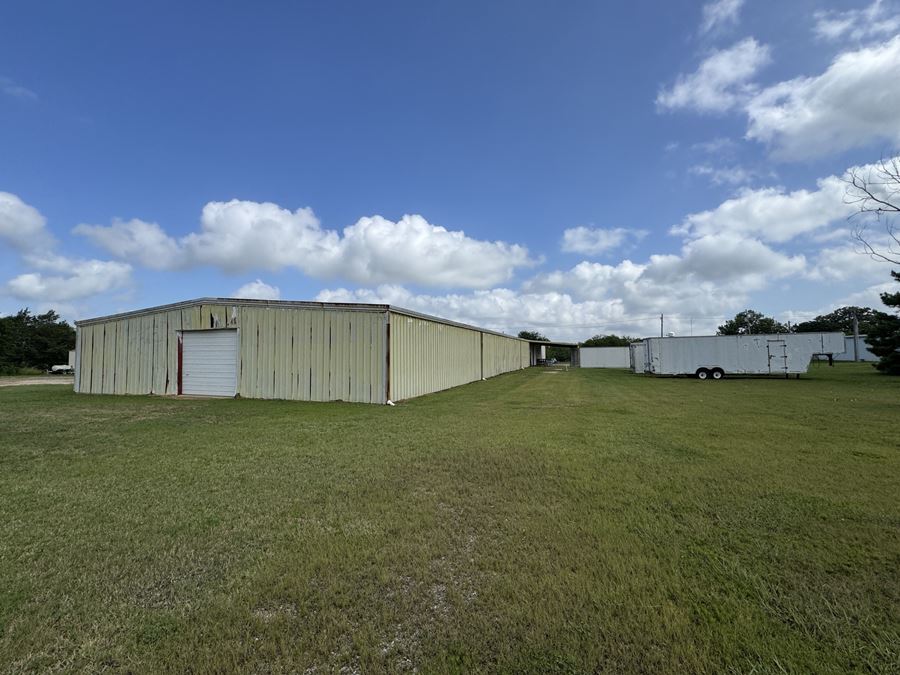 Industrial Facility w/ Dock Loading Near I-30