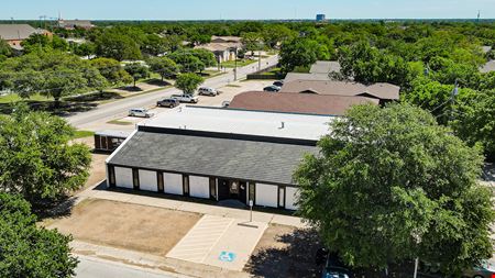 Office space for Sale at 1910 Greenfield Plaza in Bryan