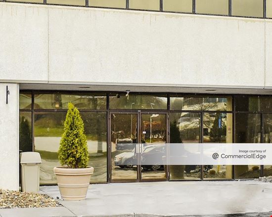 Rockside Woods Office Building
