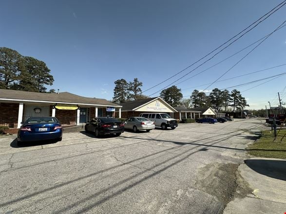 Woodside Square Complex