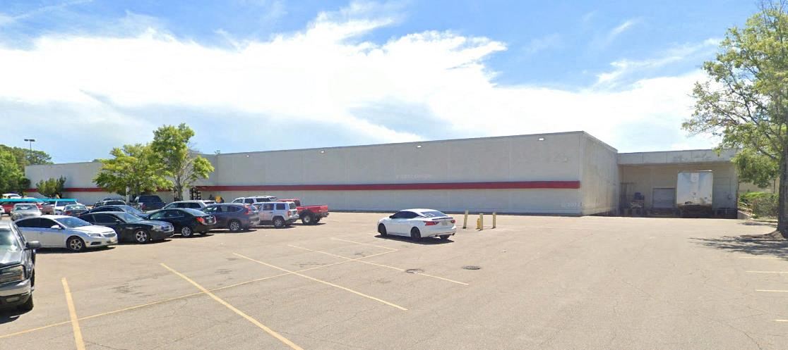 999 Broadway Dr (Cloverleaf Mall)