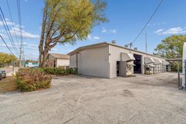 1060 Harbor Lake Dr