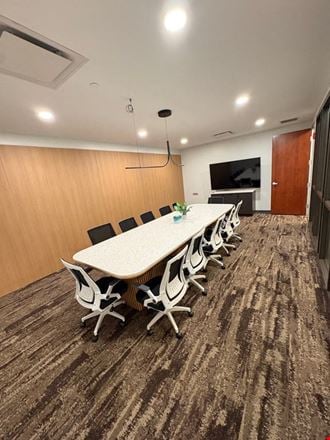 TKO Suites - Keystone Crossing