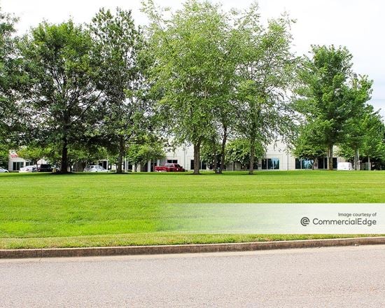 Pellissippi Corporate Center - 2401 Cherahala Blvd