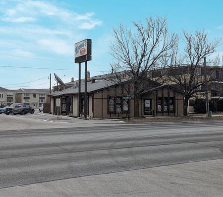 Retail space for Sale at 9401 S Roberts Rd in Hickory Hills