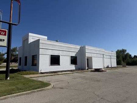 Photo of commercial space at 501 N Prospect Rd in Bloomington
