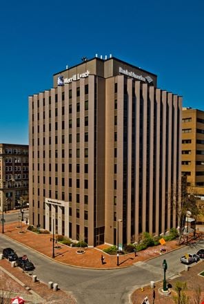 1 Monument Square