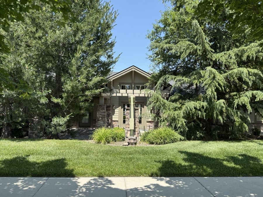 903 E Winding Creek Dr