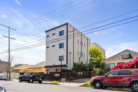 Photo of commercial space at 1135 S Ardmore Ave in Los Angeles