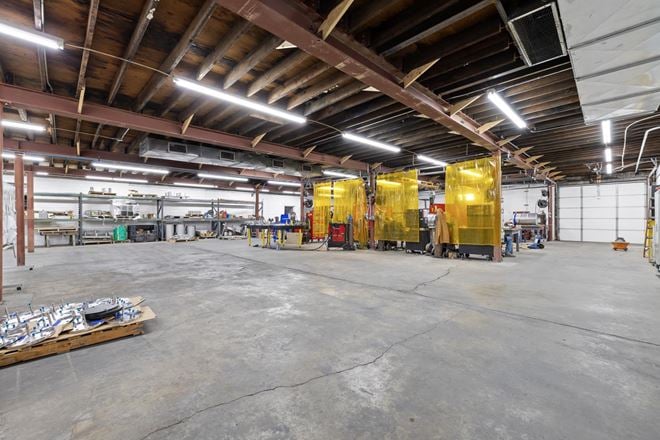 Office/Warehouse on Dodds Ave