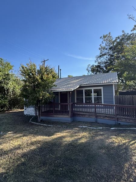 Photo of commercial space at 204 West St in Hutto