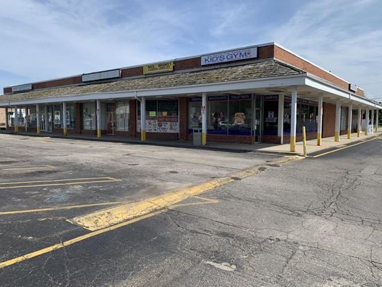 Franklin Park Retail Strip Center
