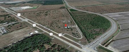 Photo of commercial space at 2549 W State Road 80 in LaBelle