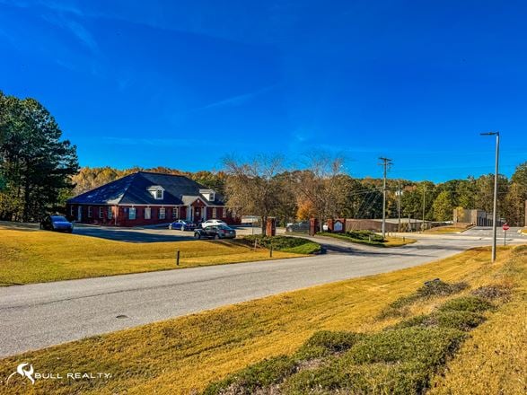 Freestanding Multi-Use Building | Sale or Lease | ±8,000 SF | ±3,987 SF Available