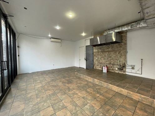 565 Evergreen Ave