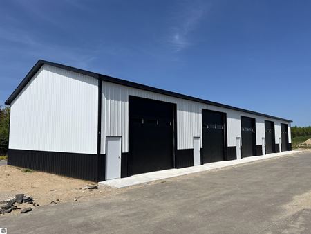 Photo of commercial space at S M 37 in Kingsley