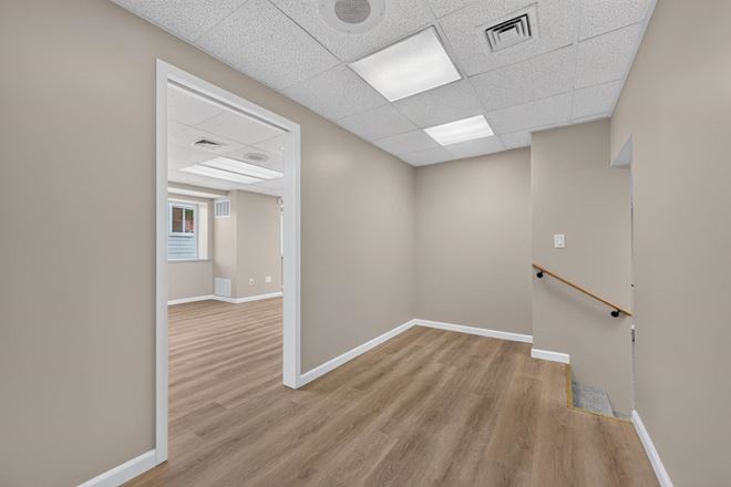 464 Wolcott Rd