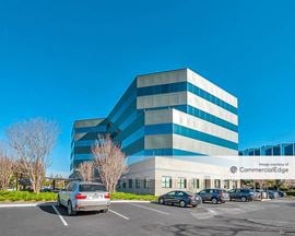 San Mateo BayCenter - 999 Baker Way