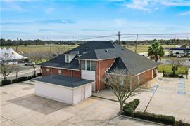 2700 W Airline Hwy
