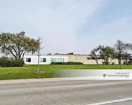 Industrial space for Rent at 313 South Rohlwing Road in Addison