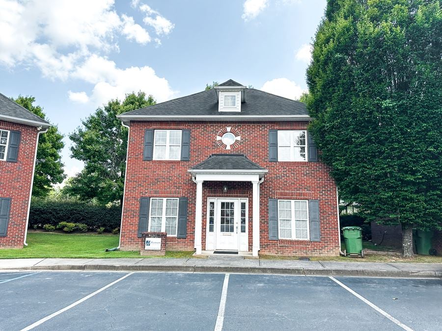 102 & 108 Renaissance Circle