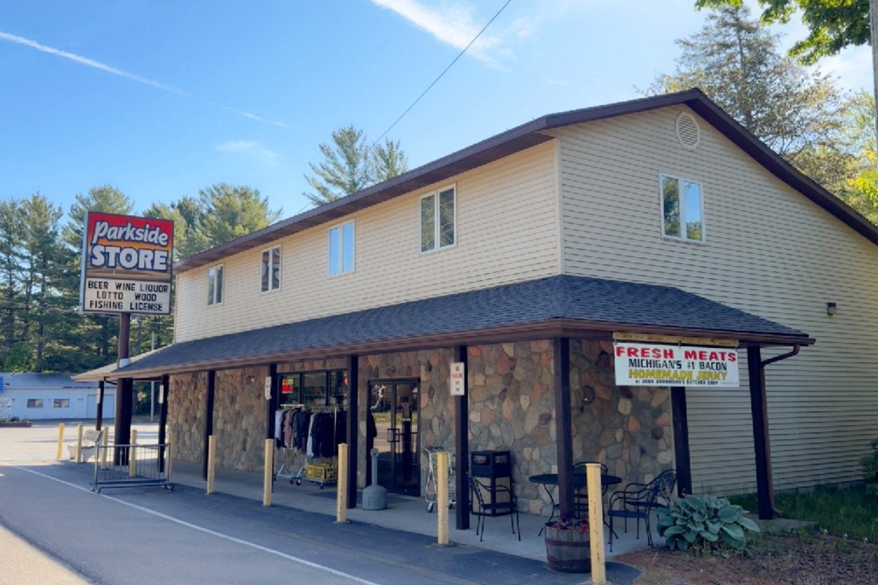 8587 W Silver Lake Rd, Mears, MI 49436