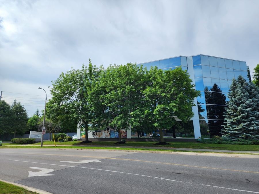 99 Northfield Drive E. Unit 202