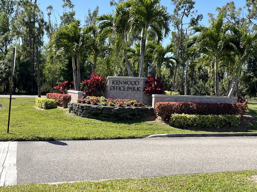 12734 Kenwood Ln Unit 17