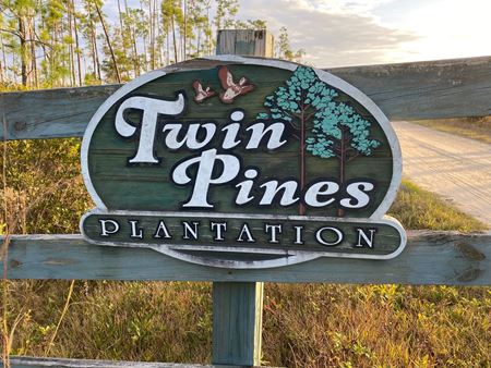 Twin Pines - Wewahitchka