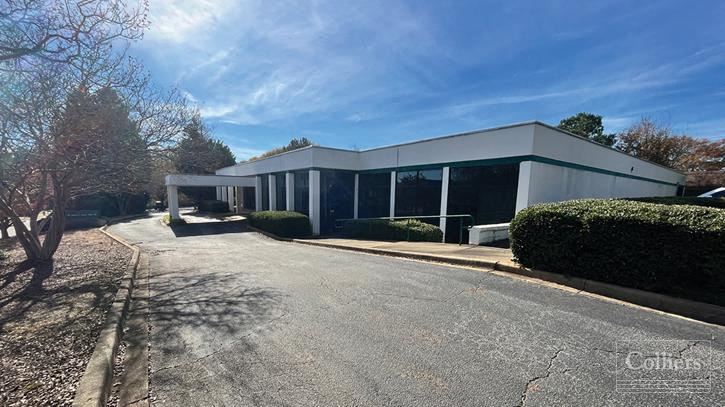 ±11,230-SF Multi-Tenant Office Building Available