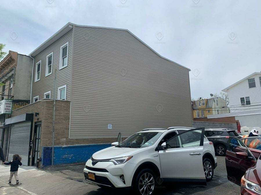 2.700 SF | 692 Coney Island Avenue | Turn Key Mixed Use Building For Sale