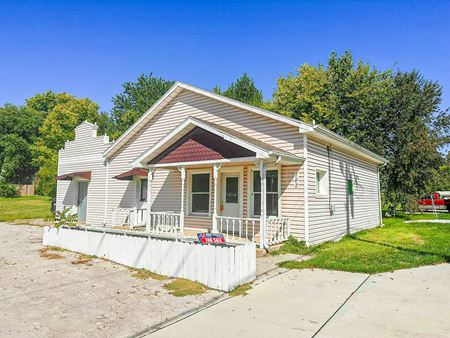 Photo of commercial space at 100-102 W Boone St in Ash Grove